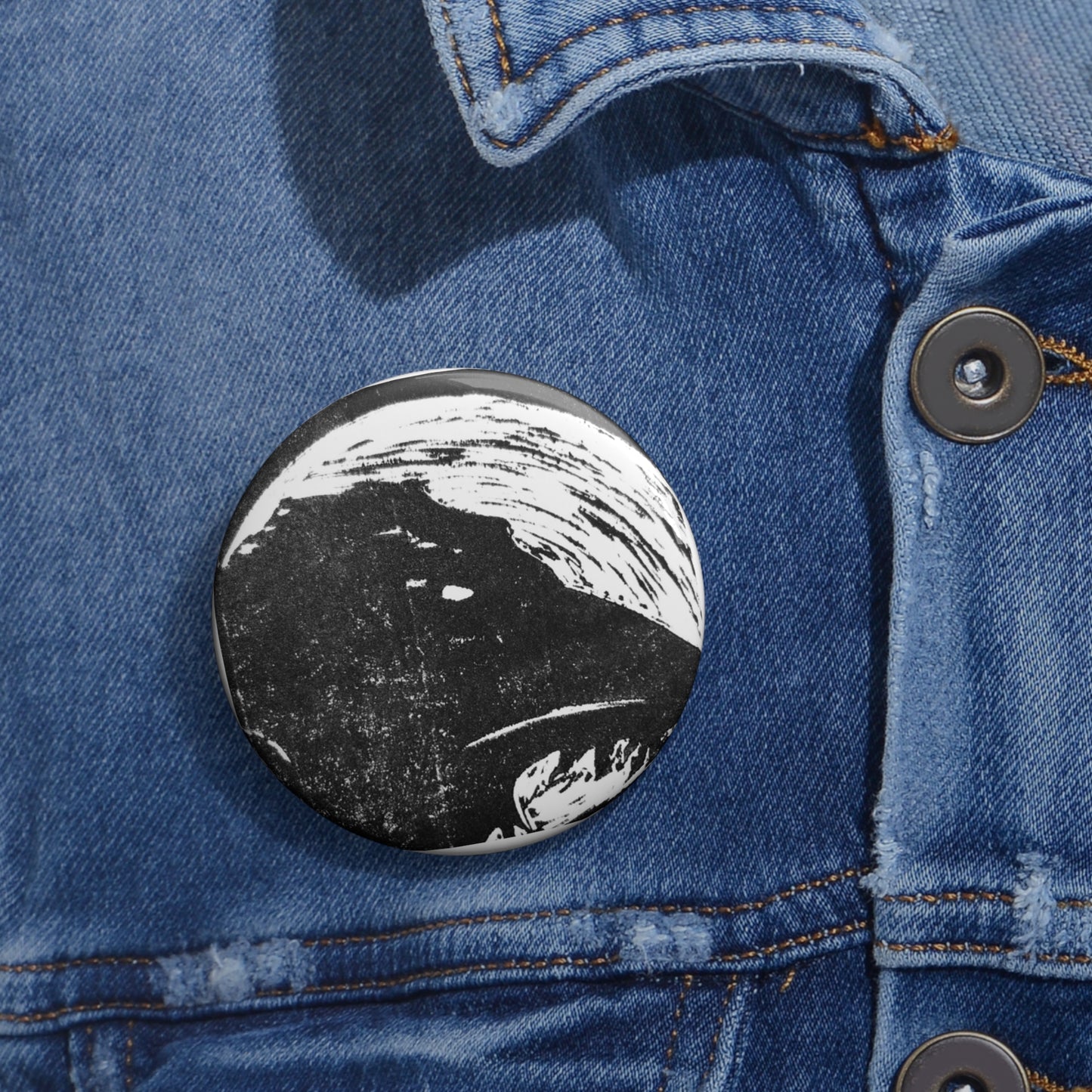 Raven Pin Button