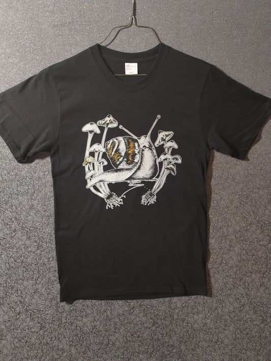 Unisex T-Shirt -Snail