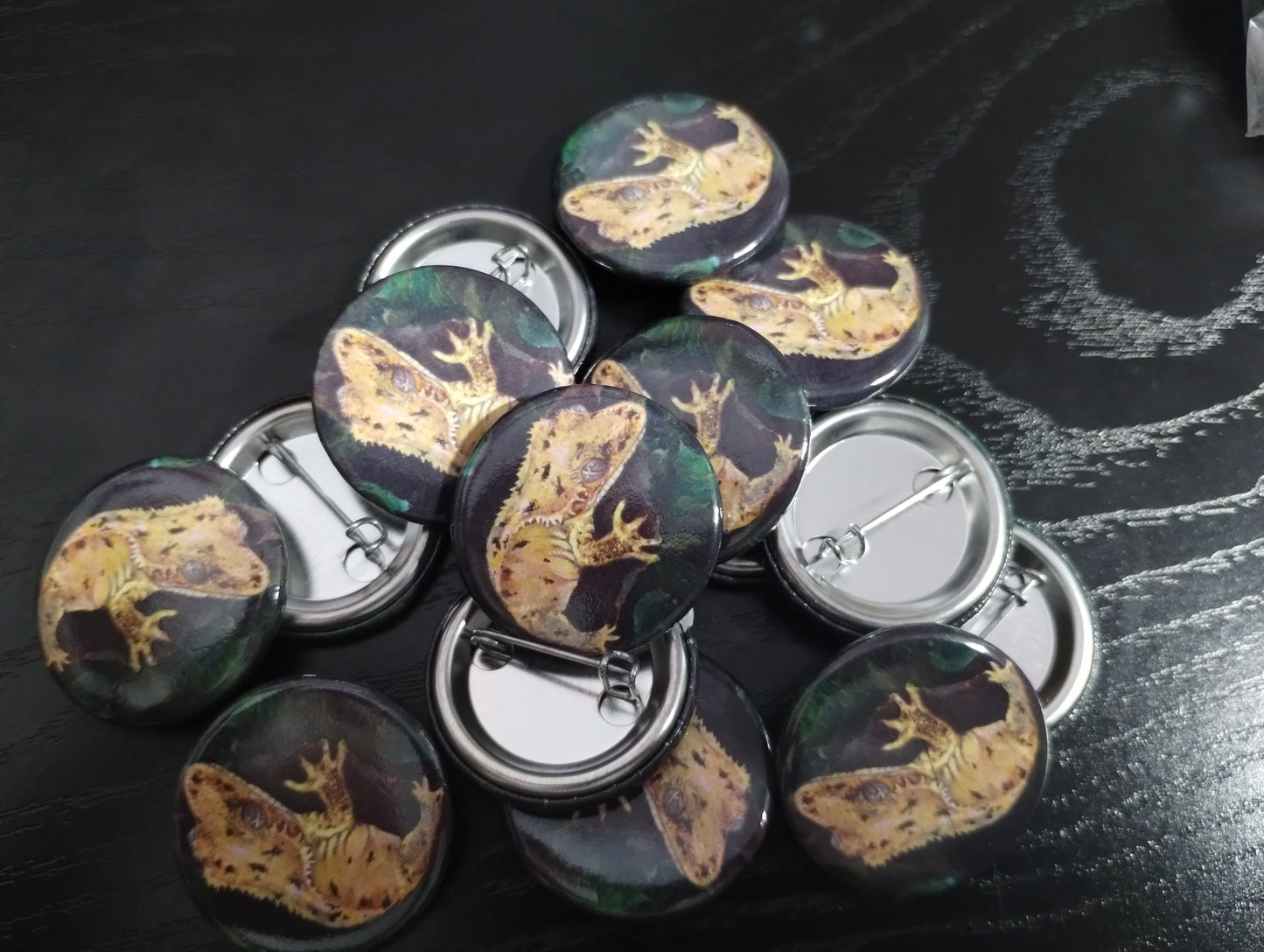 Crested Gecko Button Pin