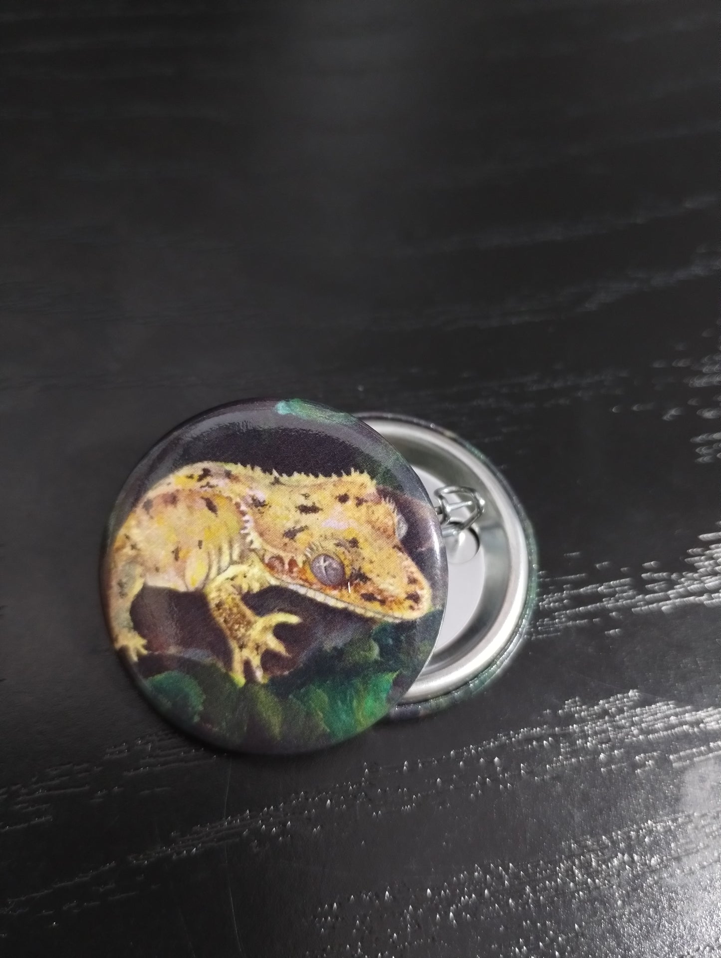 Crested Gecko Button Pin